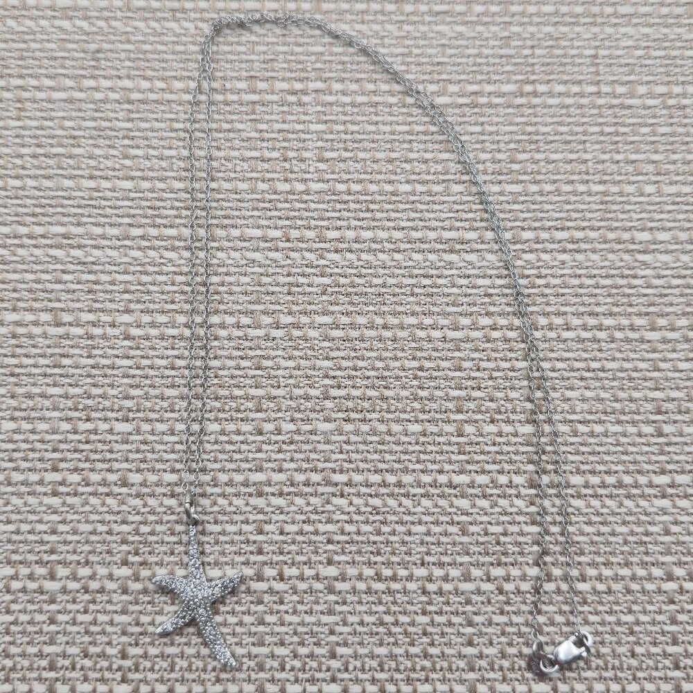 20 Inches Sterling Silver Cubic Zirconia Gem Starfish Necklace A4219